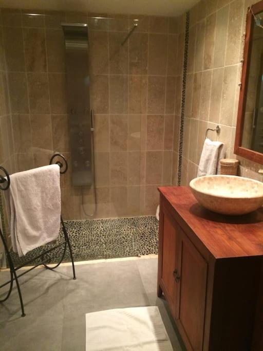 Appartement Sur La Colline Avec Acces Piscine Volx Extérieur photo